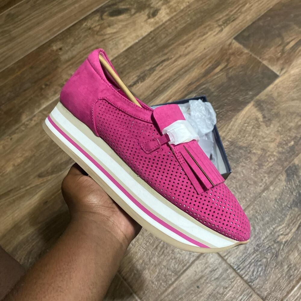 Crown & Ivy Women's Pink Loafers